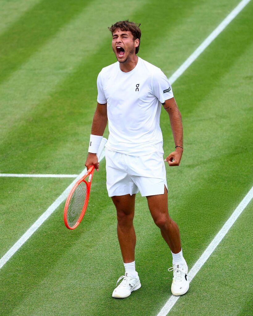 “Relentless Rivals: Savagery & Spirit in Wimbledon 2025 R16 Showdowns”